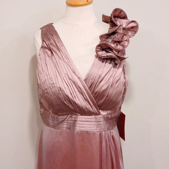 JS Collections Chiffon & Taffeta Empire Waist Gown NEW- Sz. 16 - Picture 2 of 10